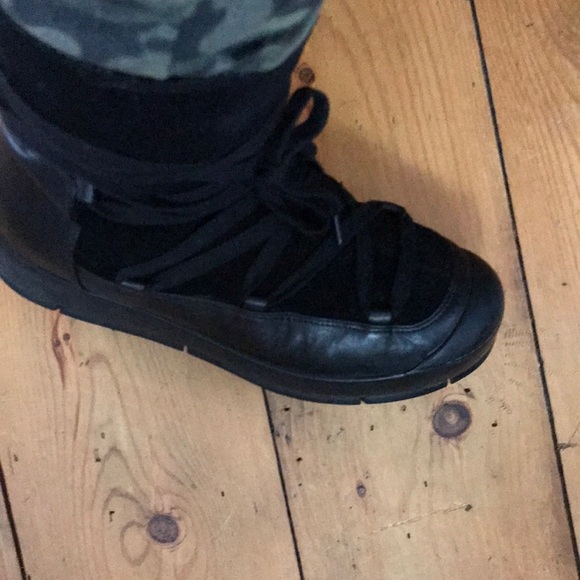 A7EIJE leather and shearling boots - Picture 2 of 10